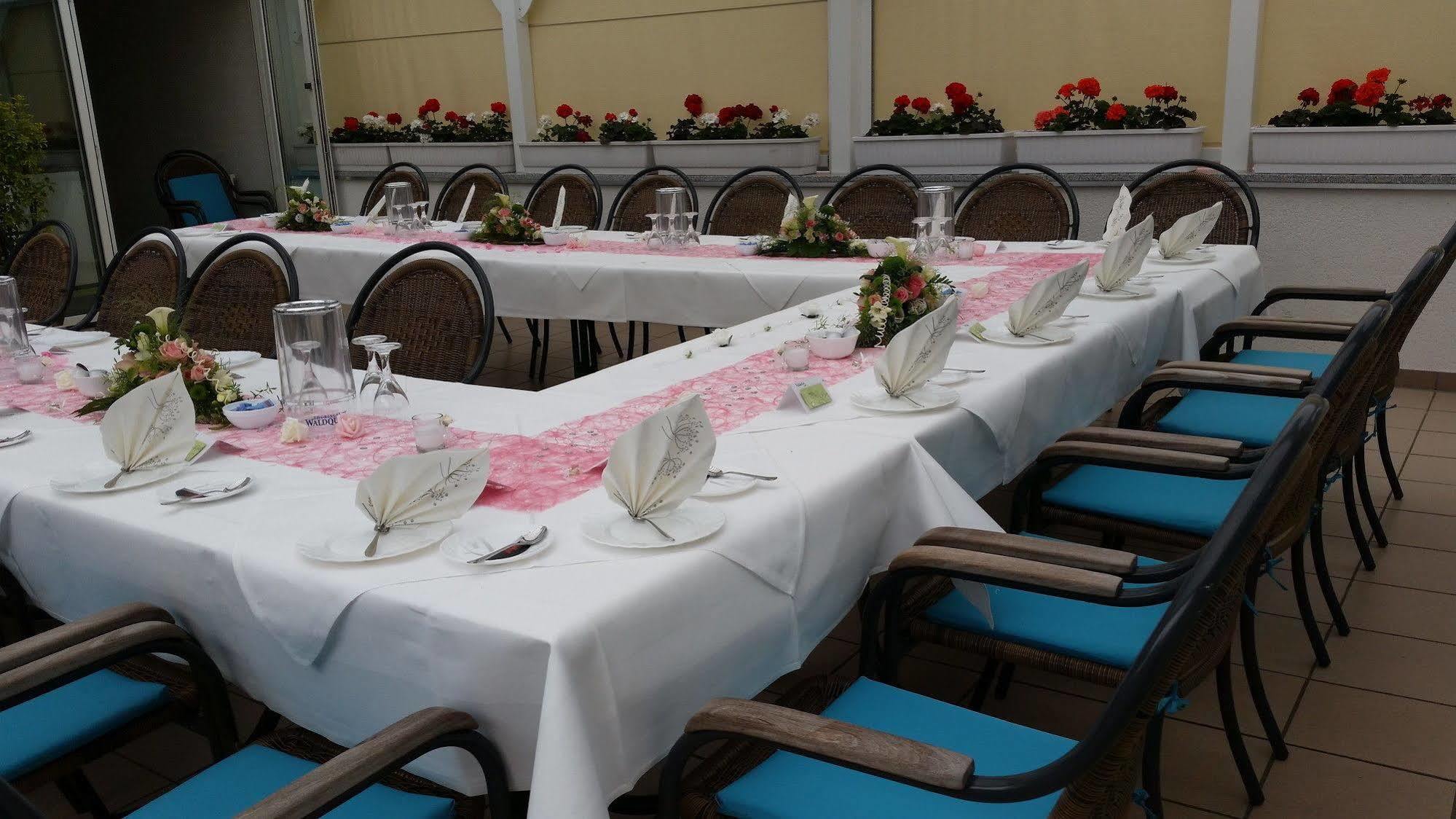 Hotel & Restaurant Park Cafe Isa Ερφούρτη Εξωτερικό φωτογραφία
