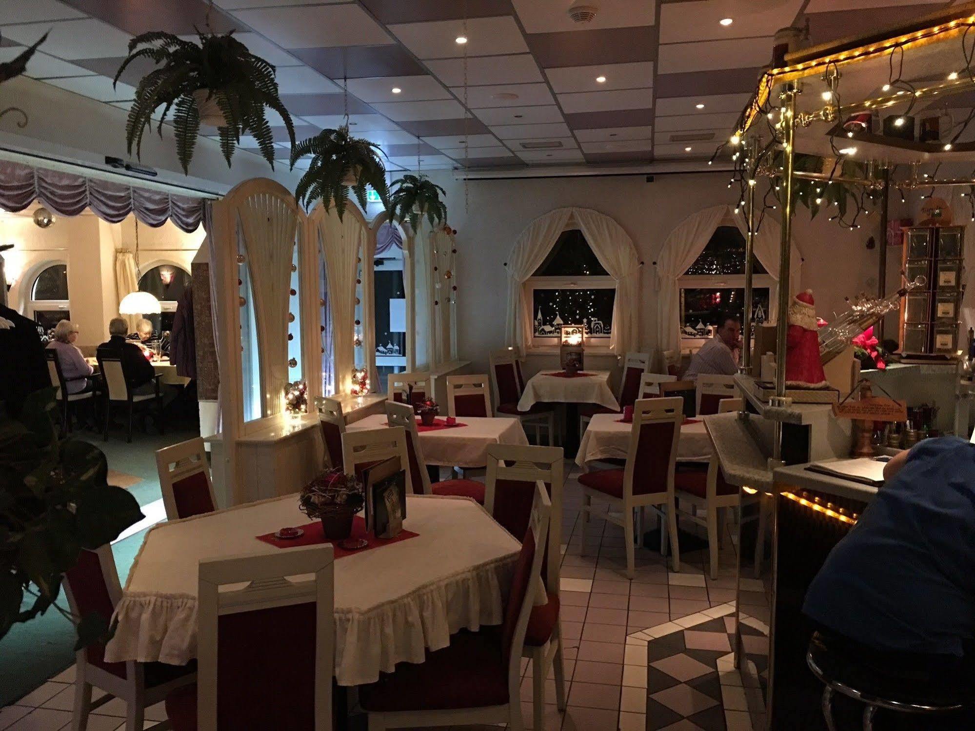 Hotel & Restaurant Park Cafe Isa Ερφούρτη Εξωτερικό φωτογραφία